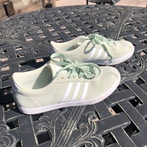 Mint Adidas Ortholite Float sneaker